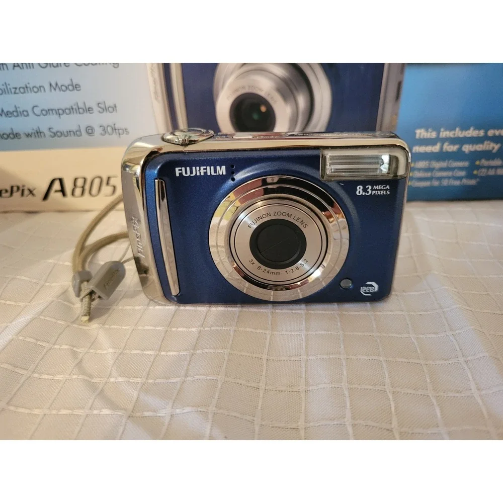 Fujifilm FinePix A805 Digital Camera Blue 8.3MP 3x Optical Zoom Bundle Boxed